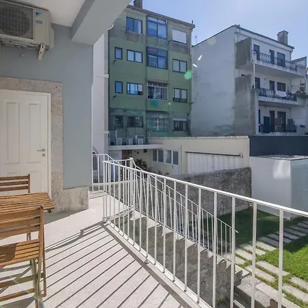 Lejlighed Location With Garden & Equipped Kitchen Porto