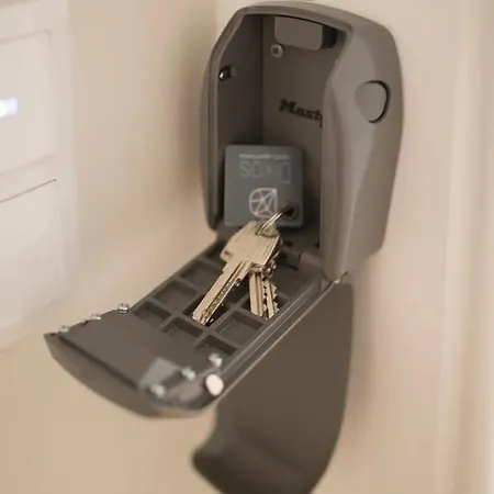 Location With Garden & Equipped Kitchen Appartement *