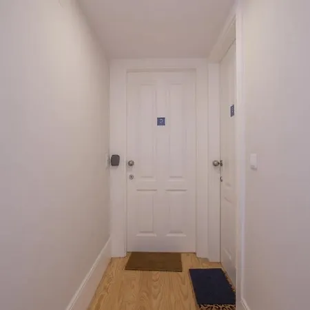 Location With Garden & Equipped Kitchen Appartement