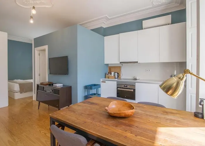 Location With Garden & Equipped Kitchen * Порту