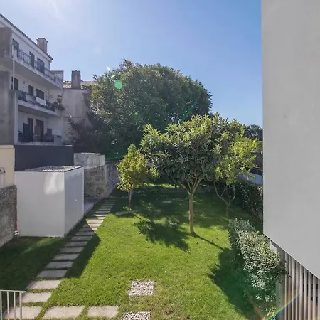 Location With Garden & Equipped Kitchen Apartament *